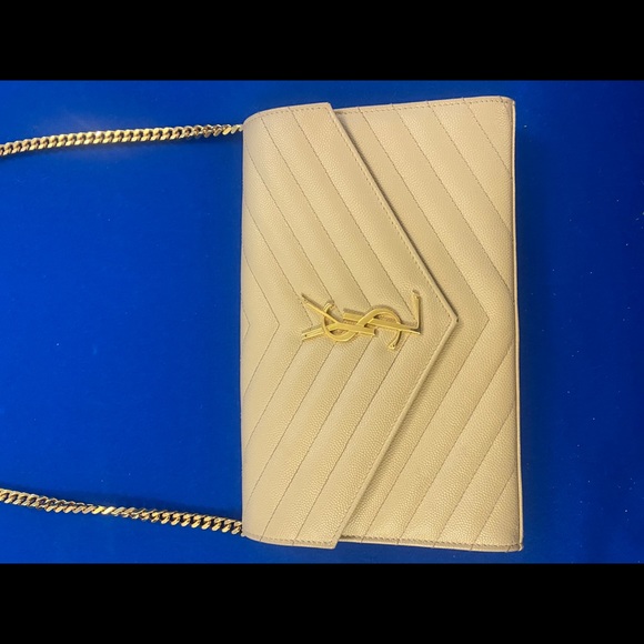 I am selling bosses YSL bag. Only worn 2 times - Picture 3 of 7